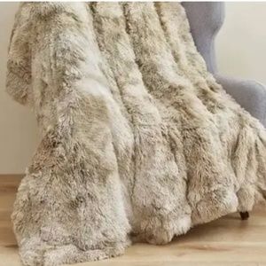 DKNY Comforter
